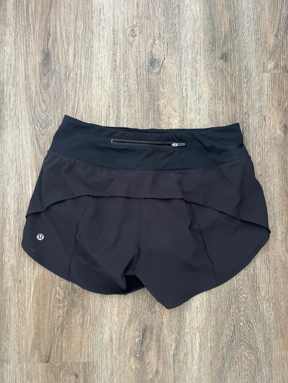 Lululemon Tracker shorts in Black
